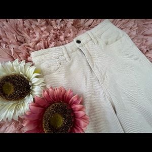 Hello cute!  We have this ultra high-rise pant from Hollister for sale.